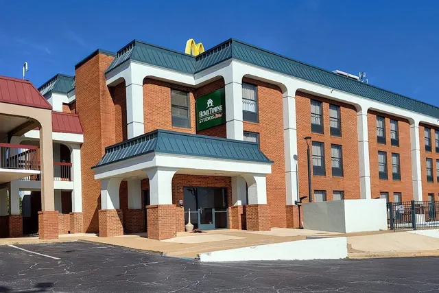 Photo 1 - HomeTowne Studios by Red Roof Prattville