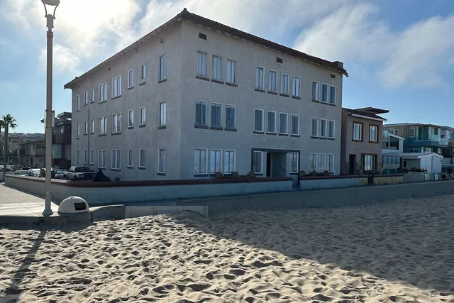 Photo 1 - The Vurpillat Beachfront Hotel