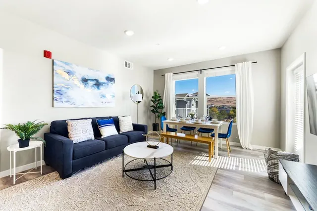 Photo 1 - Chic Apt w Jacuzzi Pool BBQ Mountain Views