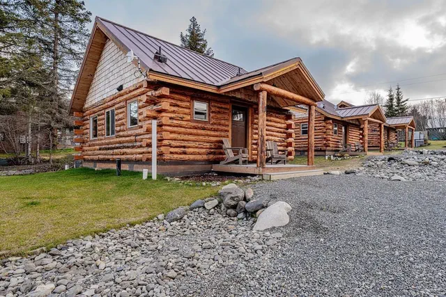 Photo 1 - Lakeshore Cabins