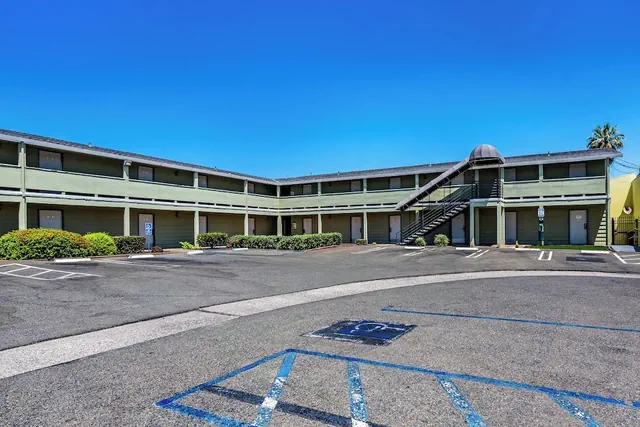 Photo 1 - Red Roof Inn Yuba City Bonanza - Marysville