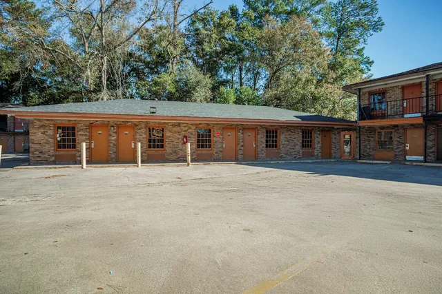 Photo 1 - Southern Inn By OYO Walterboro I-95