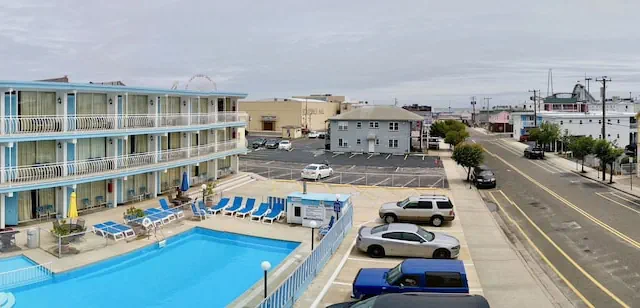 Photo 1 - Quebec Motel