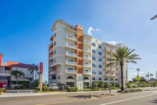Photo 1 - Madeira Bay Resort I 1402