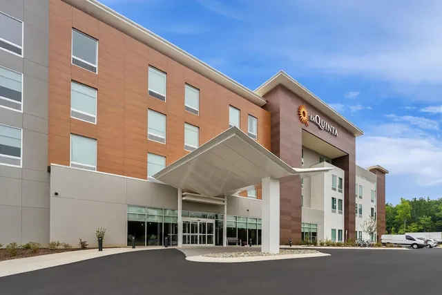 Photo 1 - Hawthorn Extended Stay by Wyndham Mebane