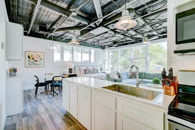 Photo 1 - Luxury 5BR House Private Studio 5mins to OU Cha