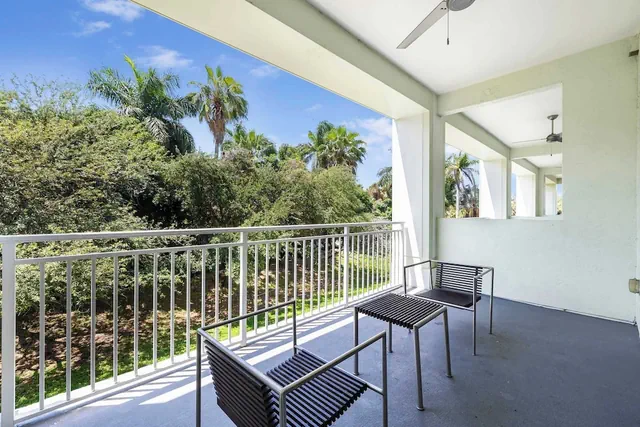 Photo 1 - Two-Level Town House-Doral location-We Host