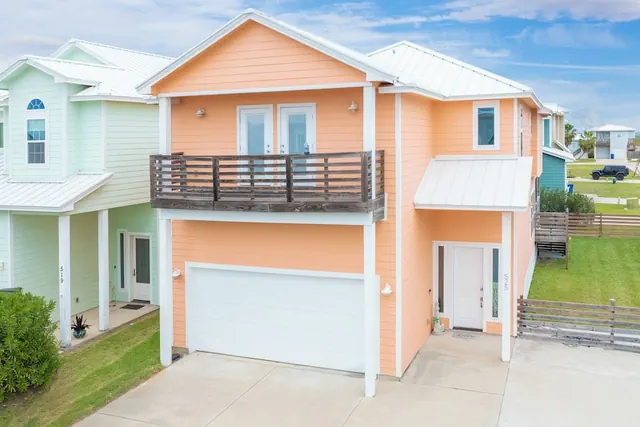 Photo 1 - Sunrise Paradise - Pet Friendly! Community Pool!
