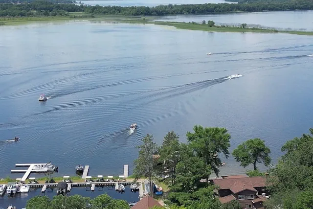 Photo 1 - Sunset Cove Resort