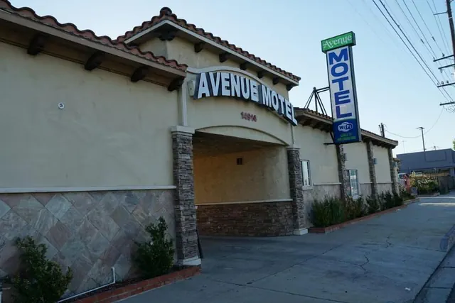 Photo 1 - Avenue Motel