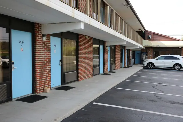 Photo 1 - Elkton Lodge - Newark - Elkton - University Gateway