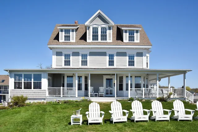 Photo 1 - Topside Inn