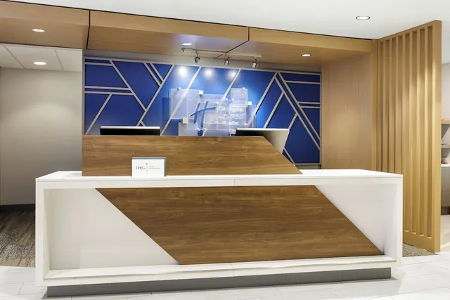 Photo 1 - Holiday Inn Express And Suites Elgin Chicago Northwest by IHG