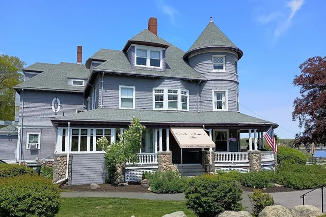 Photo 1 - Castle Manor Inn