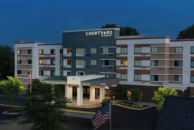 Photo 1 - Courtyard Largo Medical Center Drive