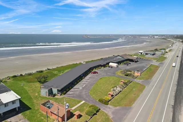 Photo 1 - Crescent Beach Motel