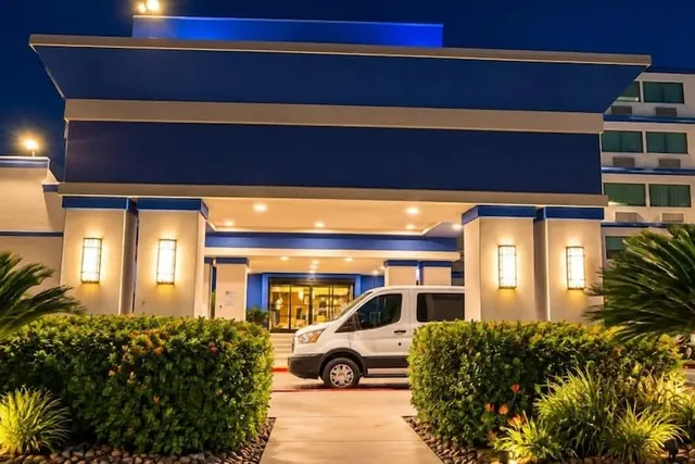Photo 1 - Verta Hotel McAllen