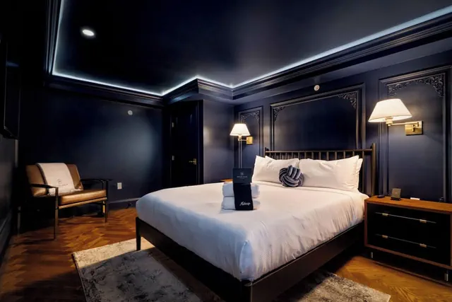 Photo 1 - The Highliner Hotel