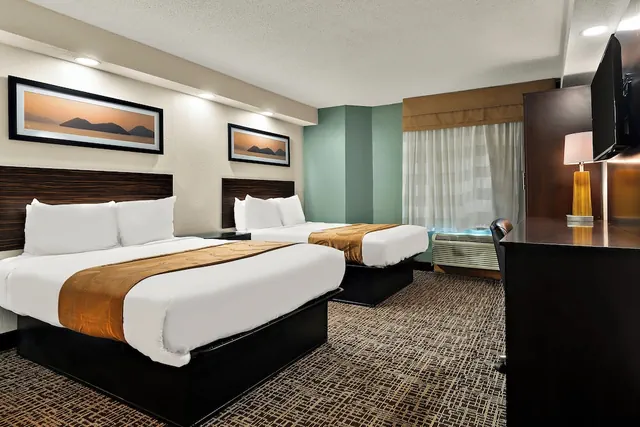 Photo 1 - The Point Hotel