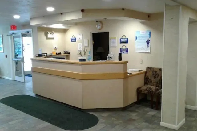 Photo 1 - Sturbridge Plaza Hotel
