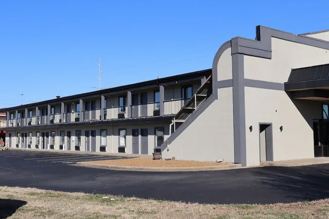 Photo 1 - legacy inn paducah