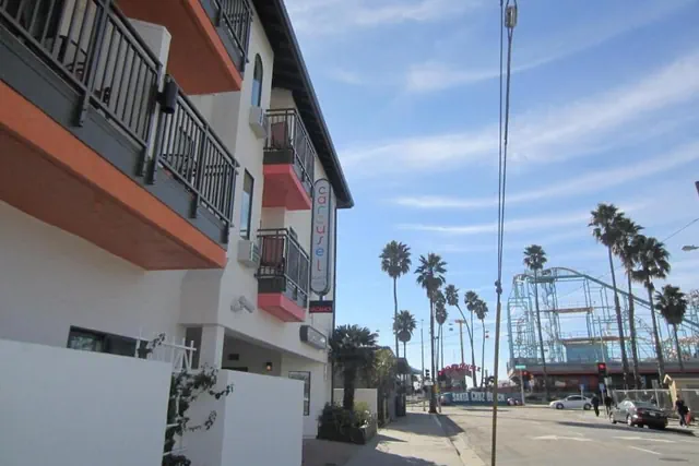 Photo 1 - Carousel Beach Inn