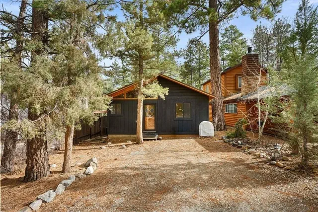 Photo 1 - Mama Bear's Cozy Cabin