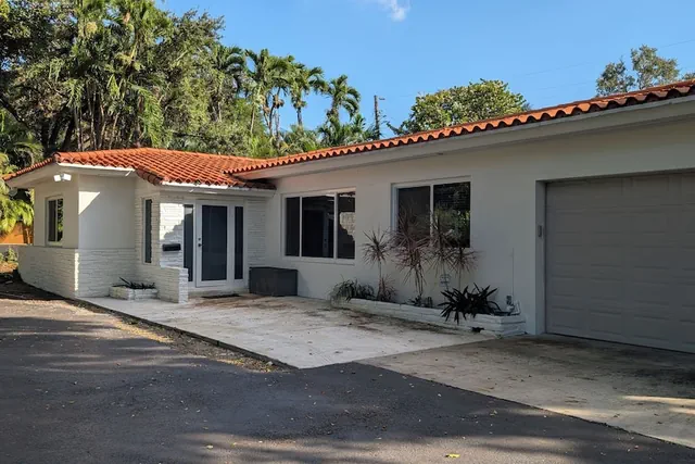 Photo 1 - Coral Gables Vacation House with Pool