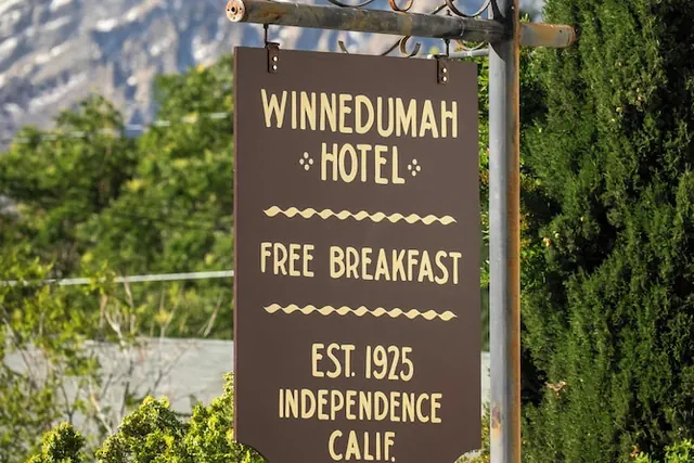 Photo 1 - Winnedumah Hotel
