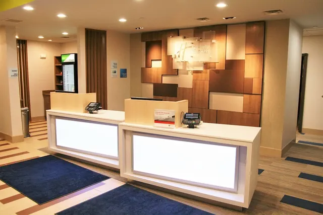 Photo 1 - Holiday Inn Express & Suites Clarion by IHG