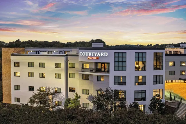 Photo 1 - Courtyard by Marriott Oxford