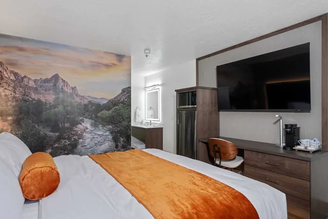 Photo 1 - Zion Promenade Hotel