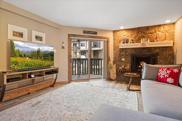 Photo 1 - Westwind 309 1BD 2BA Platinum Condo in Lionshead Village