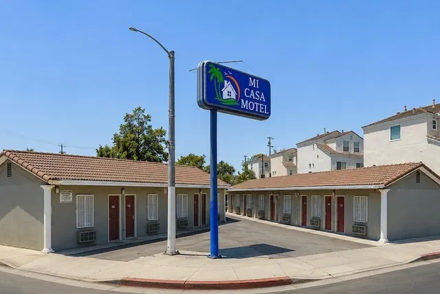 Photo 1 - MI casa Motel