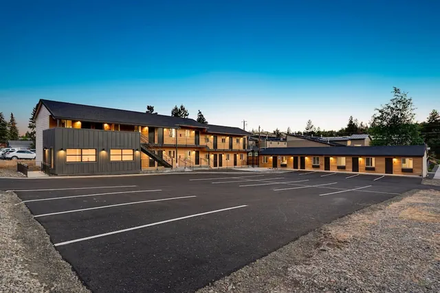 Photo 1 - Central Block Motel