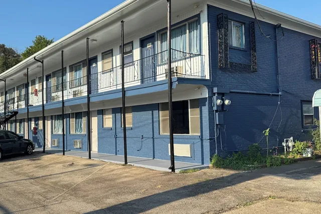 Photo 1 - Sands Motel