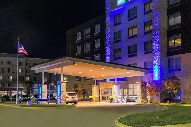 Photo 1 - Holiday Inn Express & Suites Toledo West by IHG