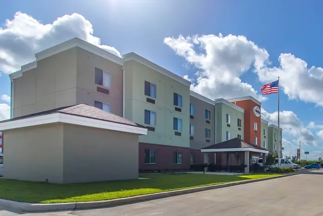 Photo 1 - Suburban Studios Donaldsonville - Gonzales