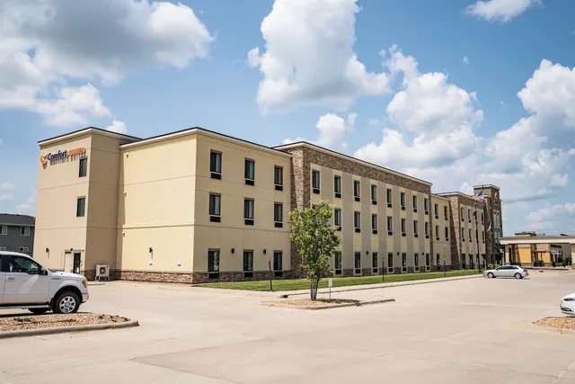 Photo 1 - Comfort Suites Brookings near University