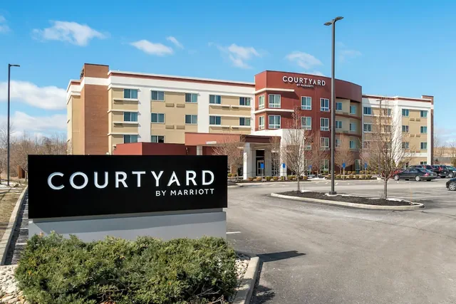 Photo 1 - Courtyard by Marriott Toledo North