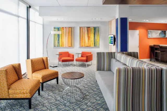 Photo 1 - Holiday Inn Express & Suites East Peoria - Riverfront by IHG