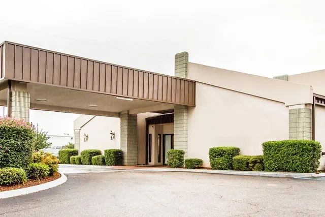 Photo 1 - Executive Inn & Suites