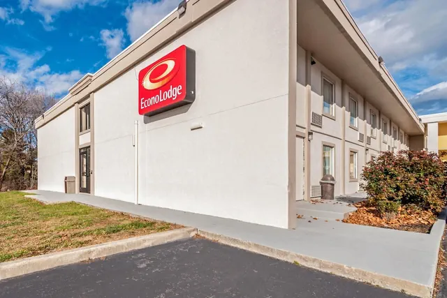 Photo 1 - Econo Lodge Hagerstown