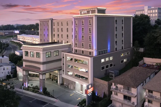 Photo 1 - Best Western Premier NYC Gateway Hotel