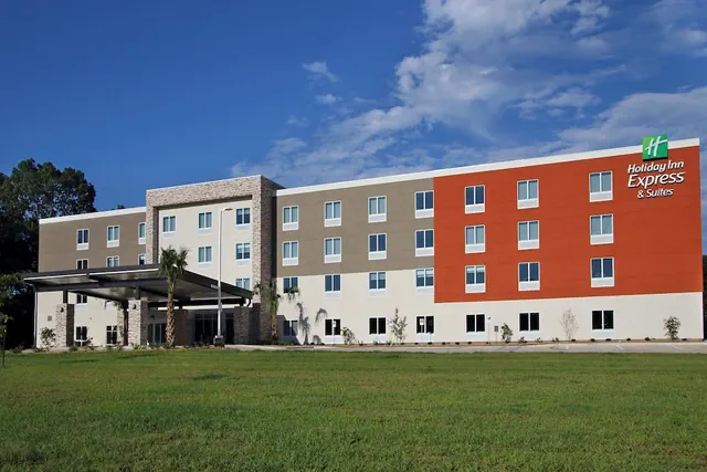 Photo 1 - Holiday Inn Express & Suites Columbus North by IHG
