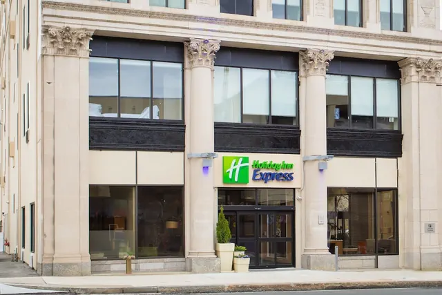 Photo 1 - Holiday Inn Express Springfield Downtown by IHG