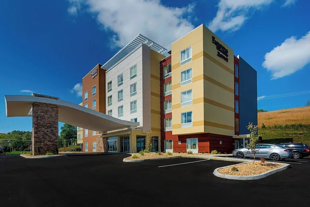 Photo 1 - Fairfield Inn & Suites by Marriott Abingdon