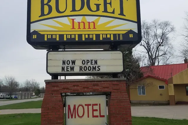 Photo 1 - Budget Inn