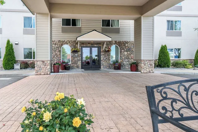 Photo 1 - Quality Inn & Suites Sequim at Olympic National Park
