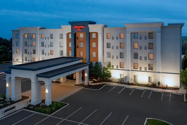 Photo 1 - Hampton Inn South Plainfield-Piscataway